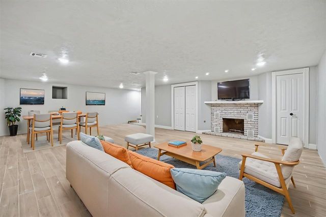 816 NW 50th St, Lawton, OK 73505
