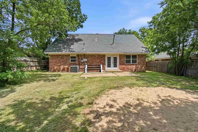 816 NW 50th St, Lawton, OK 73505