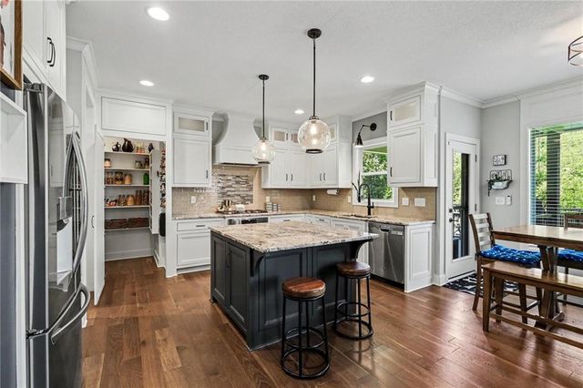 11252 S Crestone Street, Olathe, KS 66061