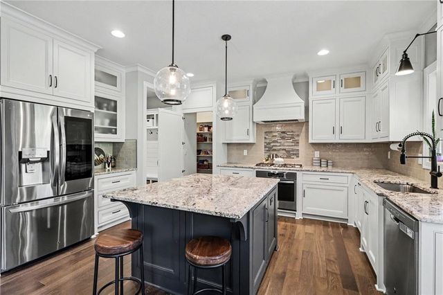 11252 S Crestone Street, Olathe, KS 66061