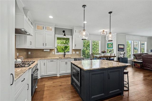 11252 S Crestone Street, Olathe, KS 66061