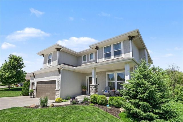 11252 S Crestone Street, Olathe, KS 66061