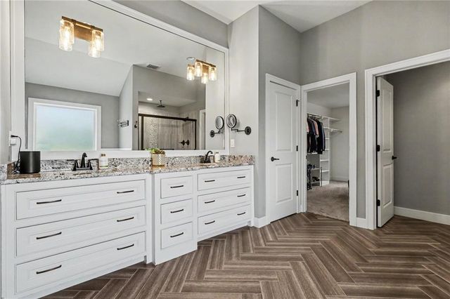 11252 S Crestone Street, Olathe, KS 66061
