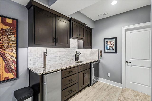 11252 S Crestone Street, Olathe, KS 66061