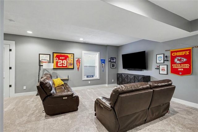 11252 S Crestone Street, Olathe, KS 66061
