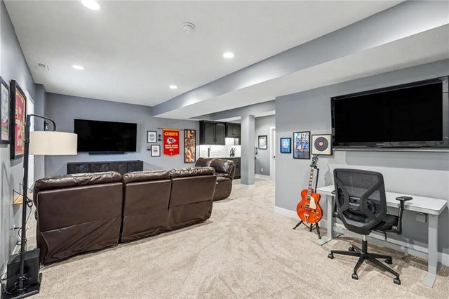11252 S Crestone Street, Olathe, KS 66061