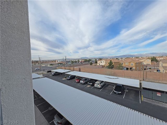 4437 Dover Straight Street 302, Las Vegas, NV 89115