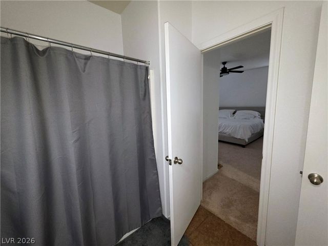 4437 Dover Straight Street 302, Las Vegas, NV 89115