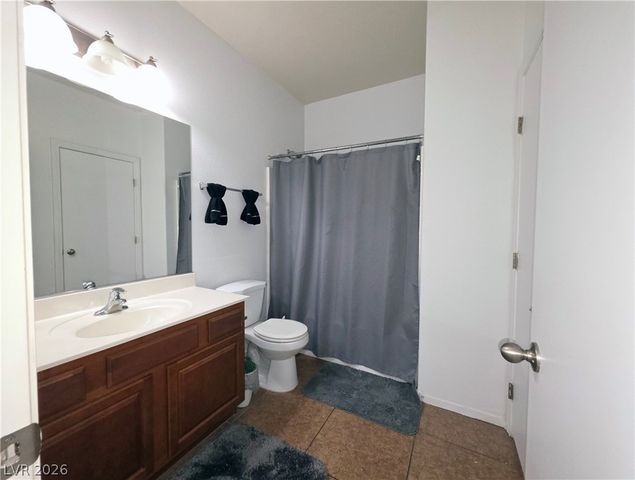 4437 Dover Straight Street 302, Las Vegas, NV 89115