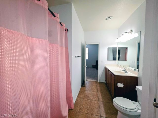 4437 Dover Straight Street 302, Las Vegas, NV 89115