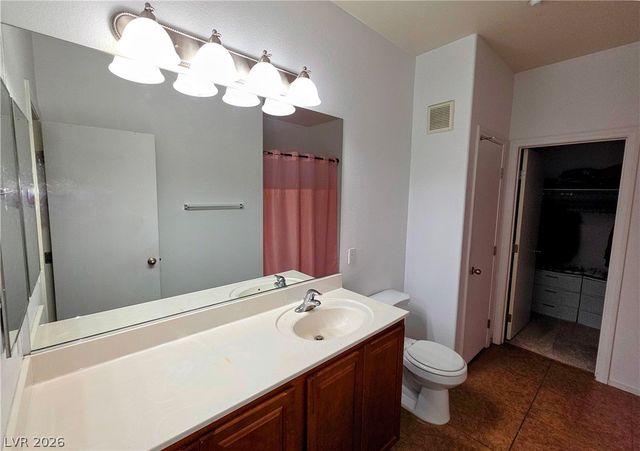 4437 Dover Straight Street 302, Las Vegas, NV 89115