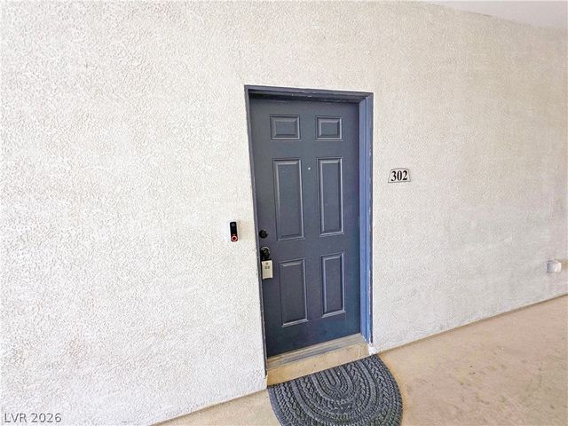 4437 Dover Straight Street 302, Las Vegas, NV 89115