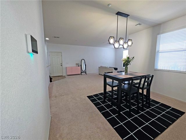 4437 Dover Straight Street 302, Las Vegas, NV 89115