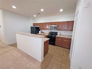 4437 Dover Straight Street 302, Las Vegas, NV 89115