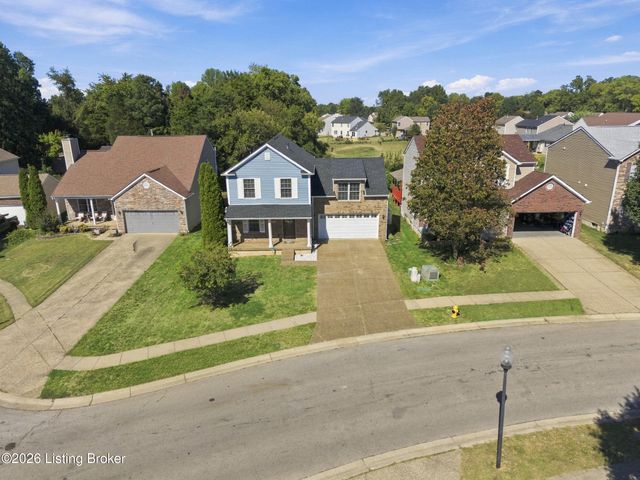 5404 Bannon Crossings Dr, Louisville, KY 40218