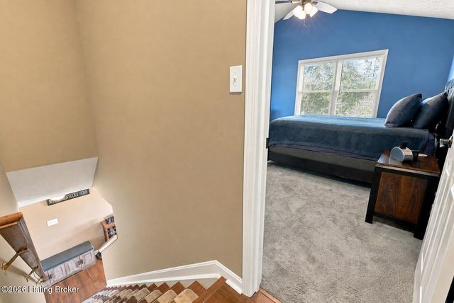 5404 Bannon Crossings Dr, Louisville, KY 40218
