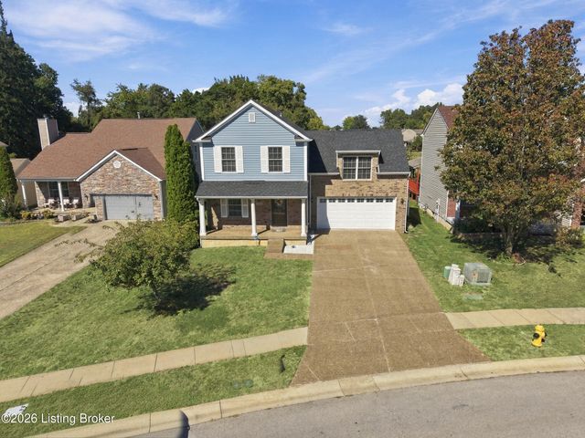 5404 Bannon Crossings Dr, Louisville, KY 40218
