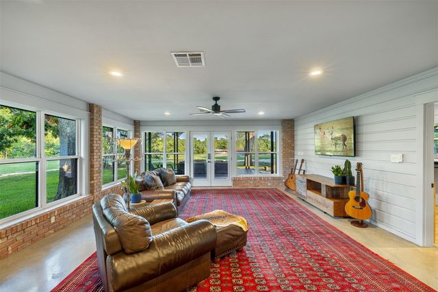 455 Post Oak Court, Caldwell, TX 77836