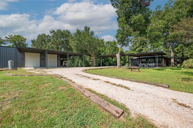 455 Post Oak Court, Caldwell, TX 77836