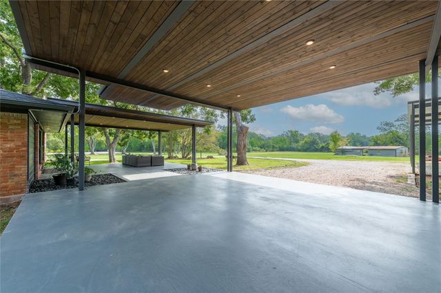 455 Post Oak Court, Caldwell, TX 77836