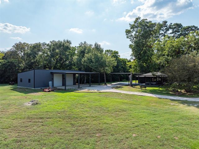 455 Post Oak Court, Caldwell, TX 77836