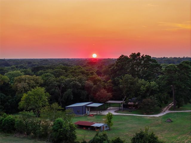 455 Post Oak Court, Caldwell, TX 77836