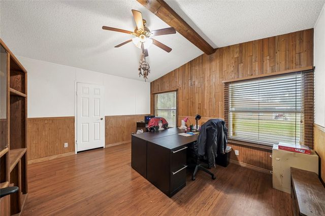 19645 Nordt Road, Damon, TX 77430