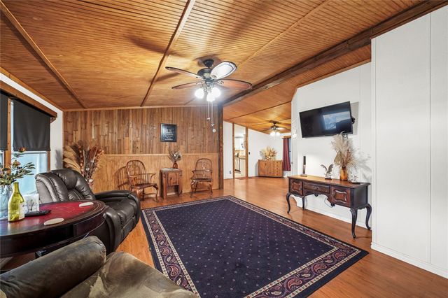 19645 Nordt Road, Damon, TX 77430
