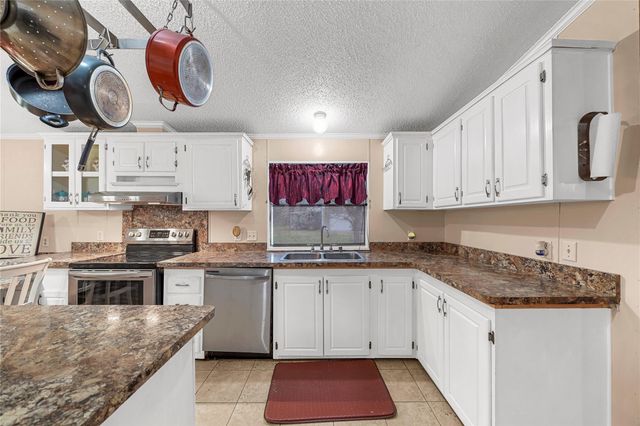19645 Nordt Road, Damon, TX 77430