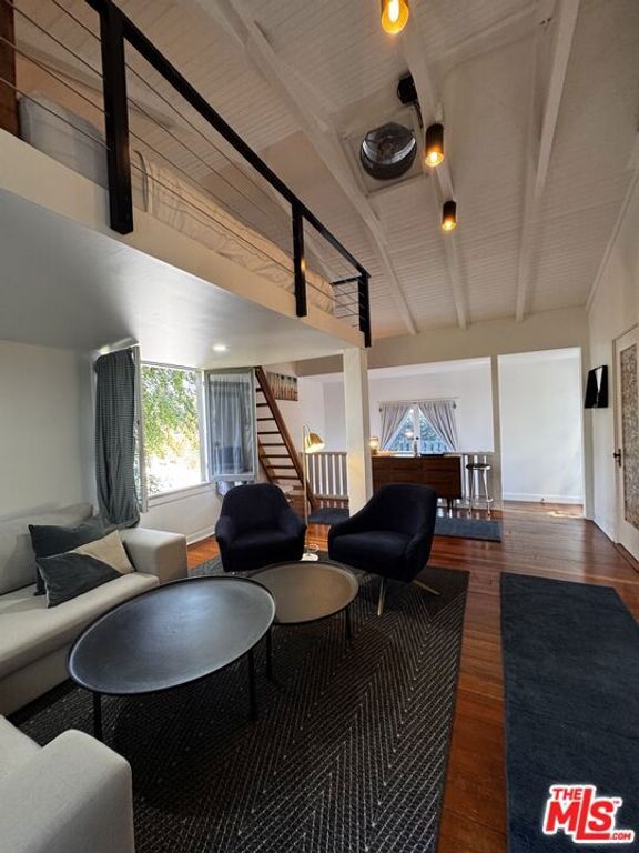 Image 31 of property listing at 2449 Riverside Place, Los Angeles, CA 90039