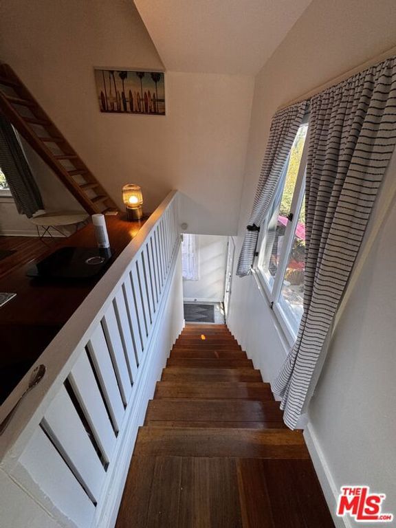 Image 33 of property listing at 2449 Riverside Place, Los Angeles, CA 90039