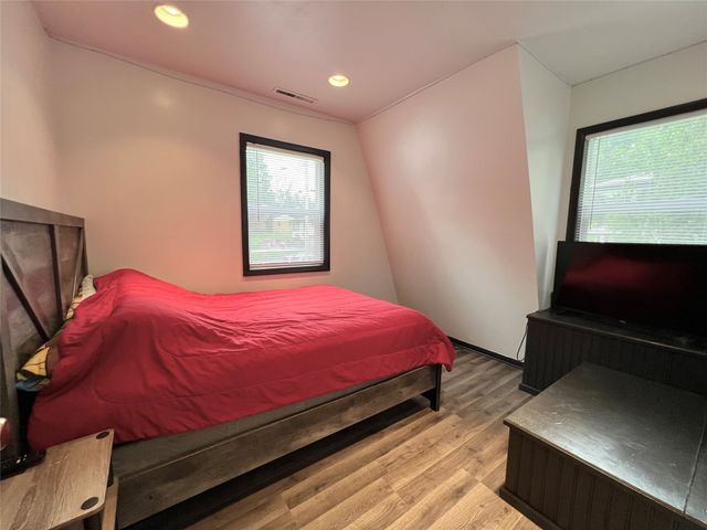 1321 W 13th Street S, Newton, IA 50208