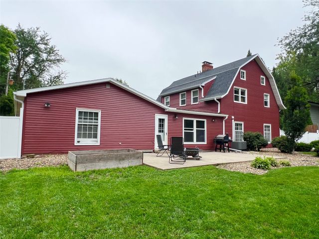 1321 W 13th Street S, Newton, IA 50208