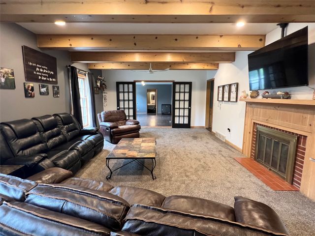 1321 W 13th Street S, Newton, IA 50208