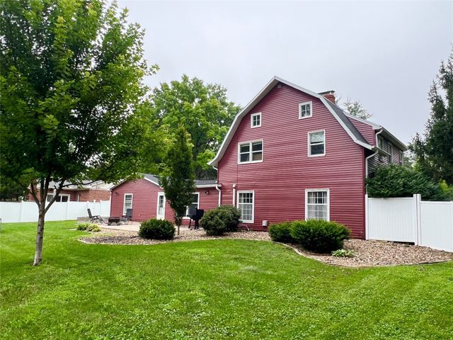 1321 W 13th Street S, Newton, IA 50208
