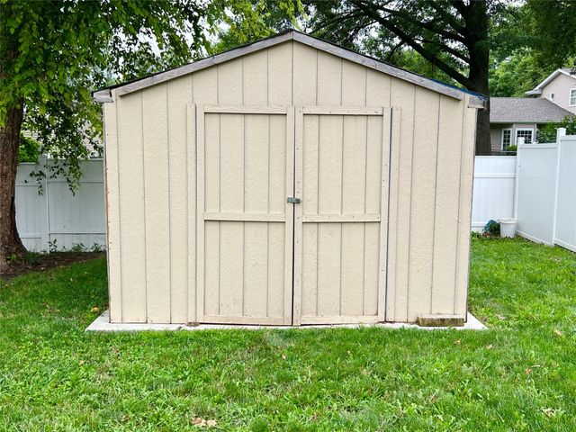 1321 W 13th Street S, Newton, IA 50208