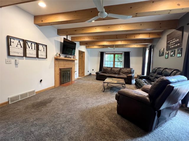 1321 W 13th Street S, Newton, IA 50208