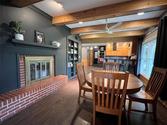 1321 W 13th Street S, Newton, IA 50208