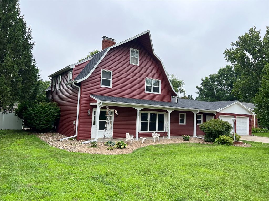 1321 W 13th Street S, Newton, IA 50208