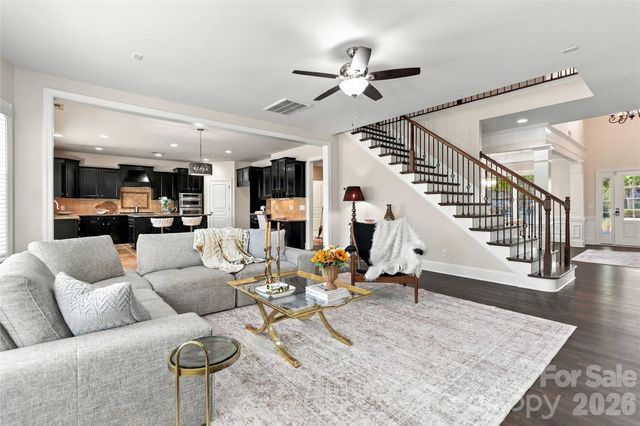 18317 Lilliesleaf Glenn Lane, Charlotte, NC 28277