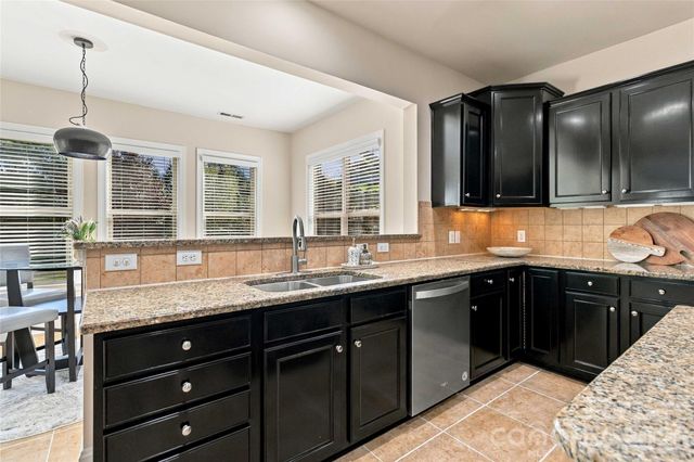 18317 Lilliesleaf Glenn Lane, Charlotte, NC 28277