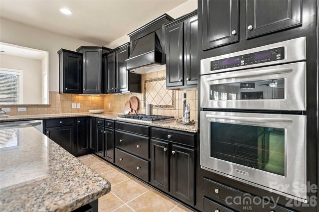 18317 Lilliesleaf Glenn Lane, Charlotte, NC 28277