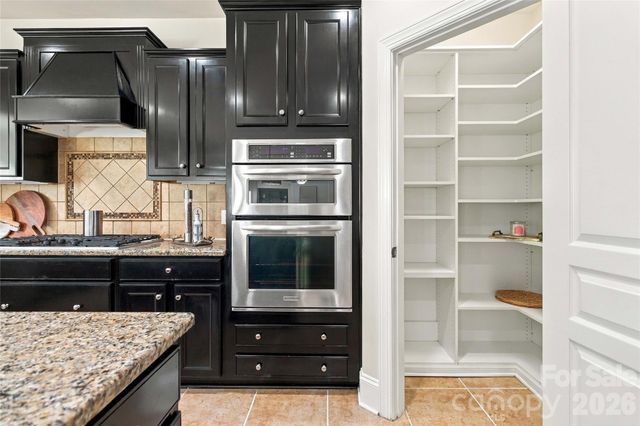 18317 Lilliesleaf Glenn Lane, Charlotte, NC 28277