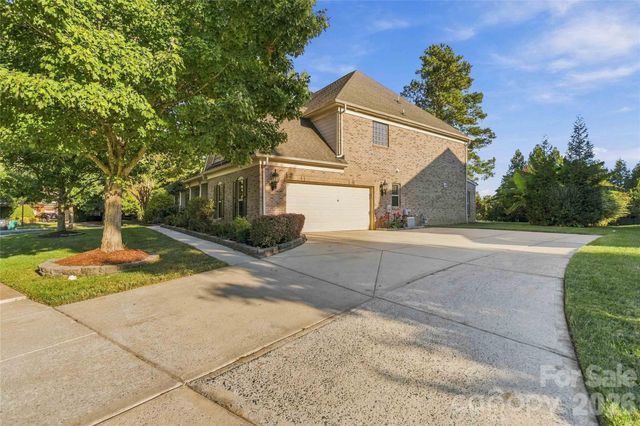 18317 Lilliesleaf Glenn Lane, Charlotte, NC 28277