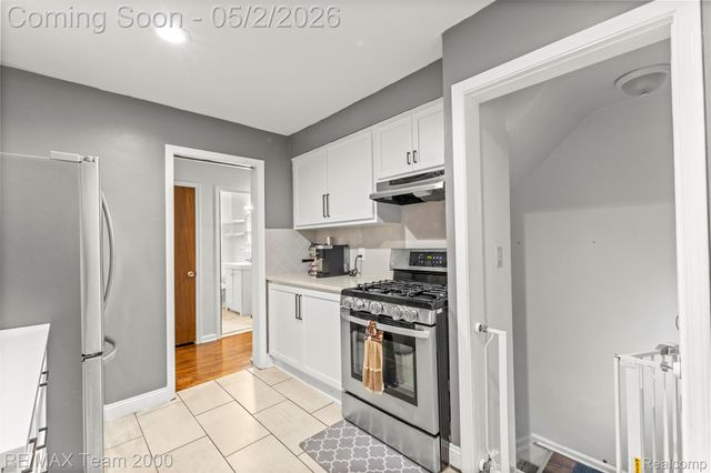 23909 Edward Street, Dearborn, MI 48128