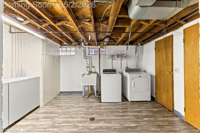 23909 Edward Street, Dearborn, MI 48128