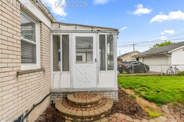 23909 Edward Street, Dearborn, MI 48128