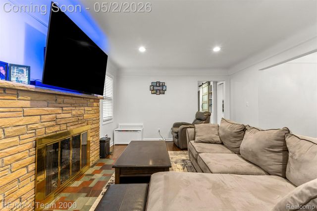 23909 Edward Street, Dearborn, MI 48128