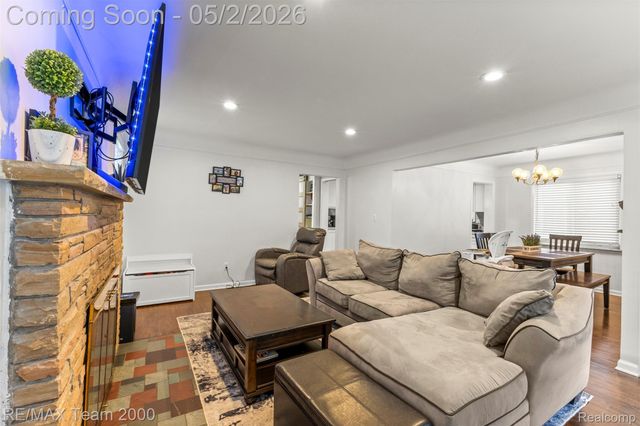 23909 Edward Street, Dearborn, MI 48128