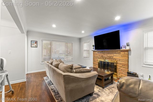 23909 Edward Street, Dearborn, MI 48128